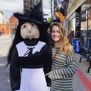 Meet your Posher, Clare